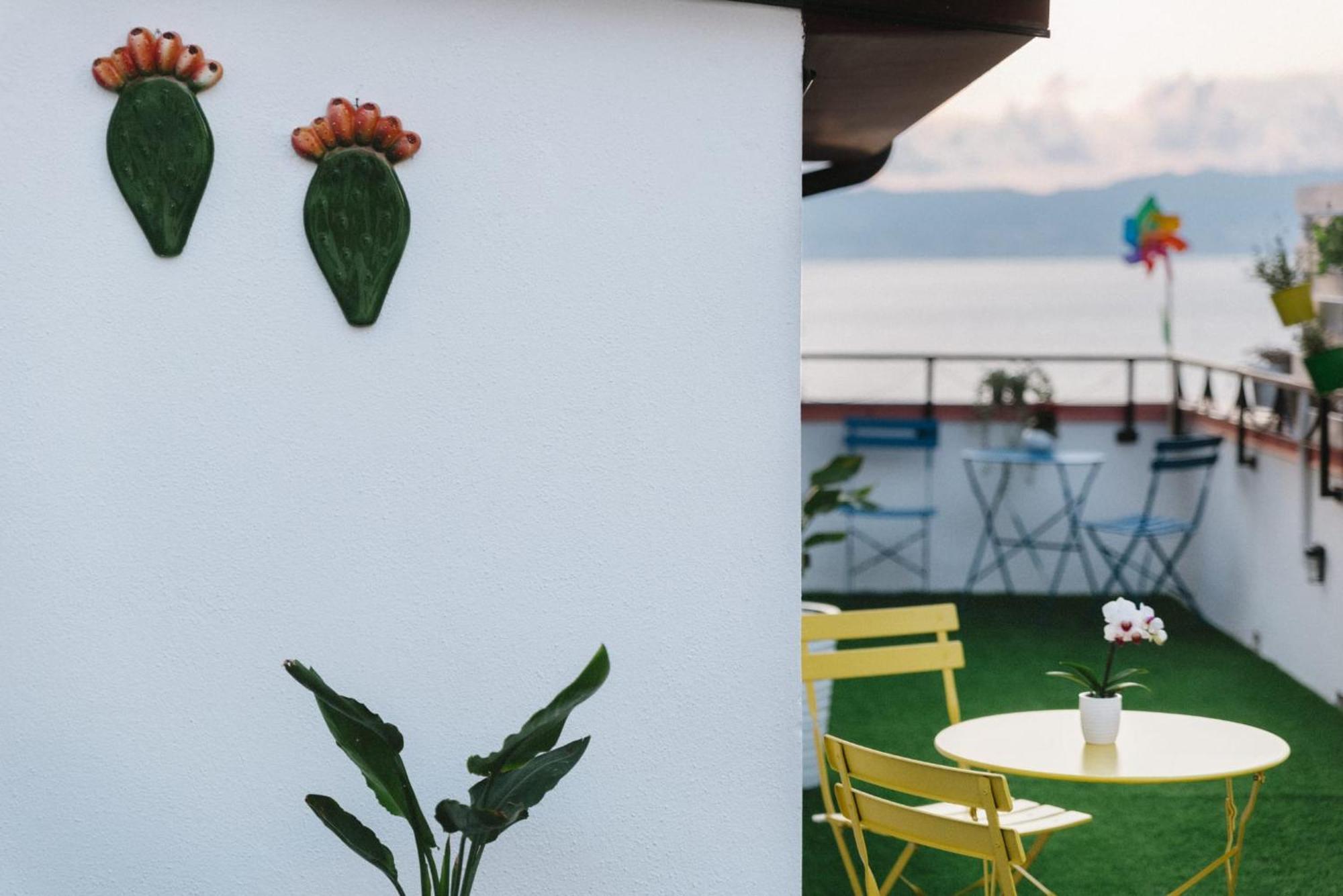 B&B Fuori Squadro - In Centro Con Terrazza Relax Vista Mare Reggio di Calabria Kültér fotó