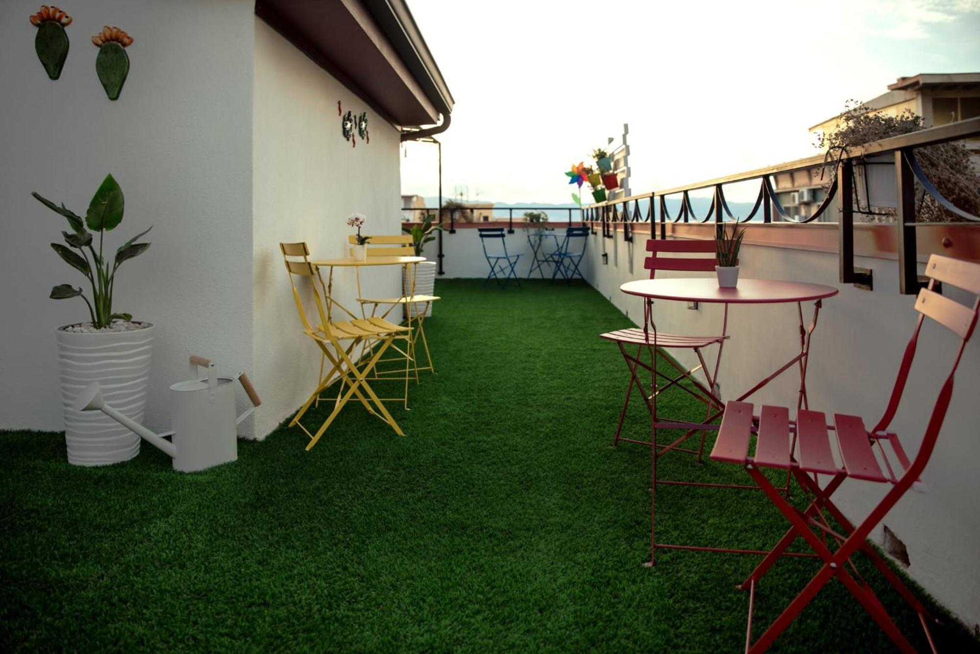 B&B Fuori Squadro - In Centro Con Terrazza Relax Vista Mare Reggio di Calabria Kültér fotó