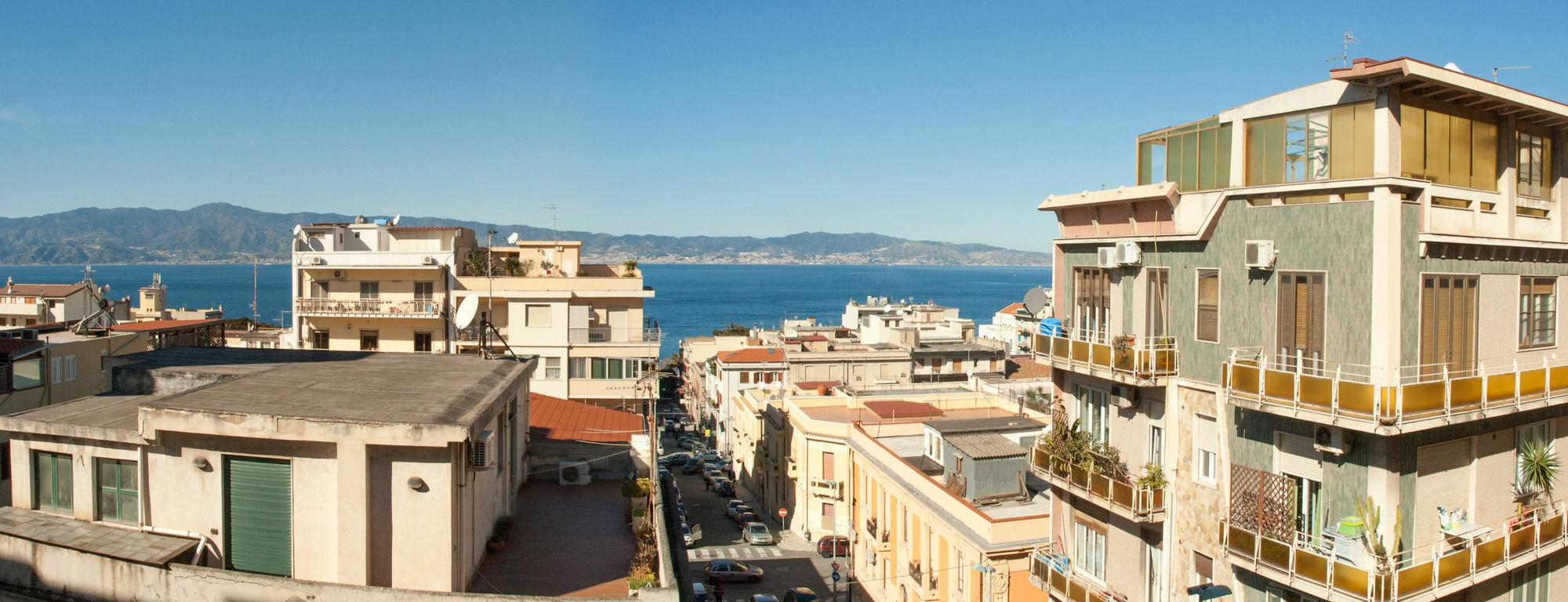 B&B Fuori Squadro - In Centro Con Terrazza Relax Vista Mare Reggio di Calabria Kültér fotó